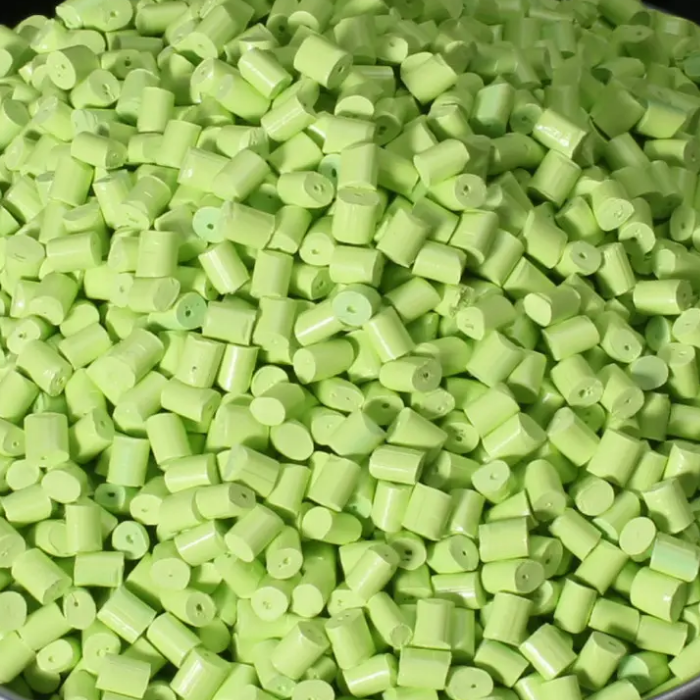 Light green masterbatch